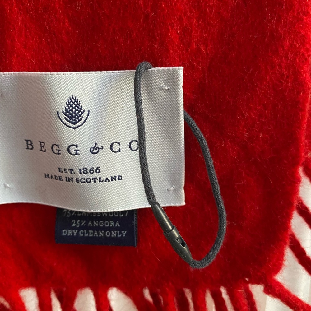 EUC - Begg & Co. Lambswool & Angora scarf, tomato red, UNISEX - Picture 3 of 4